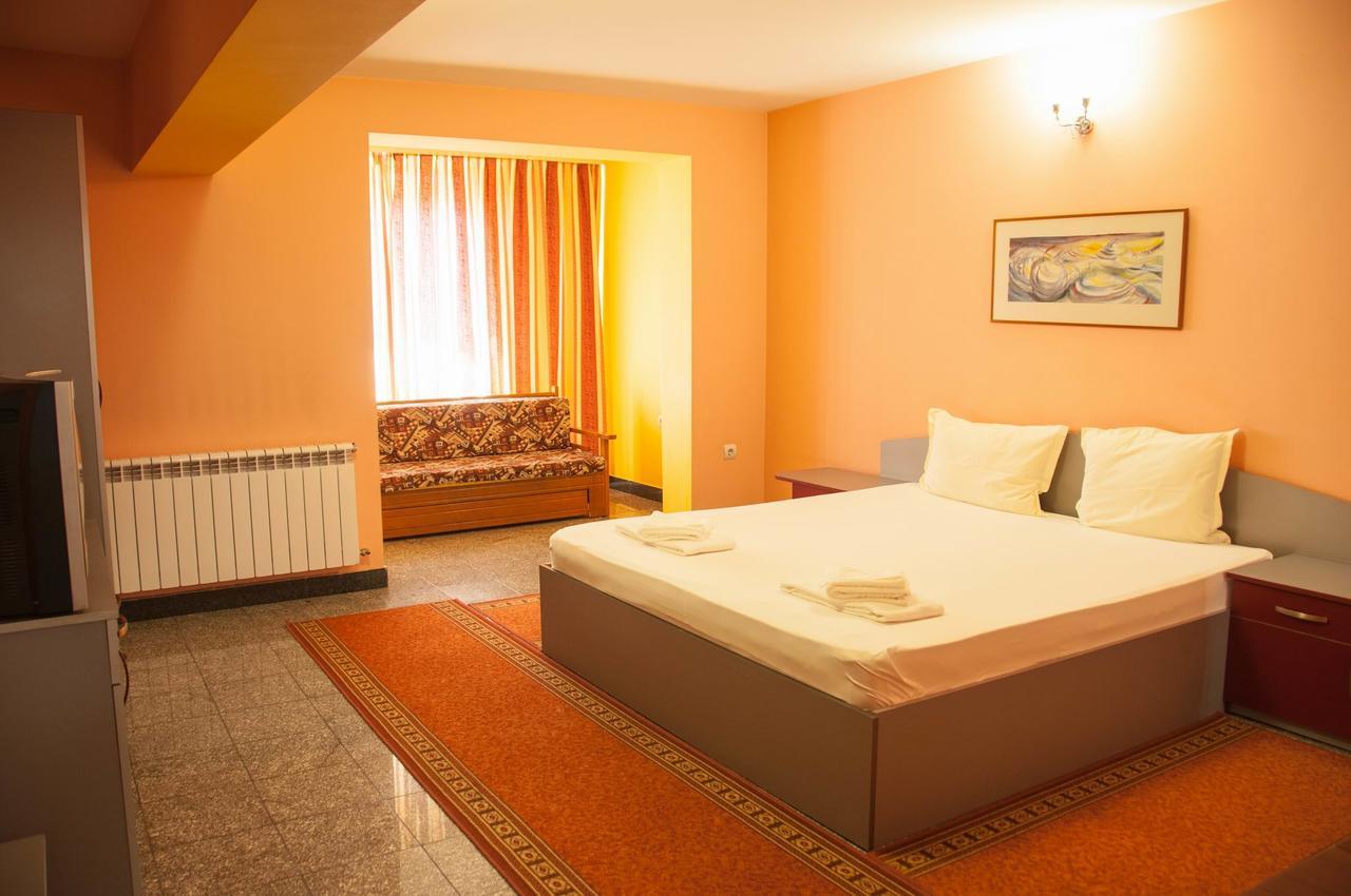 Hotel Ertancom Blagoevgrad Bagian luar foto